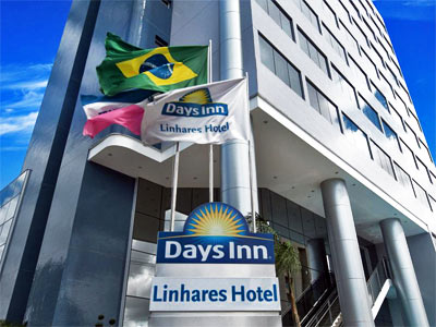 Days-Inn-Linhares-Hotel-Entrada